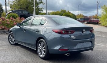 
										2022 Mazda Mazda3 GS full									