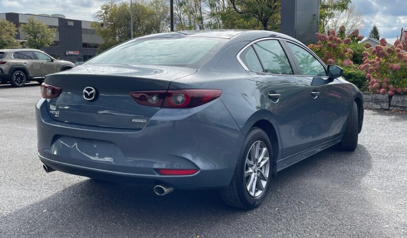 
								2022 Mazda Mazda3 GS full									