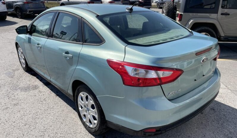 
								2012 Ford Focus SE | AUTOMATIC | HEATED SEATS | A/C | & MORE full									