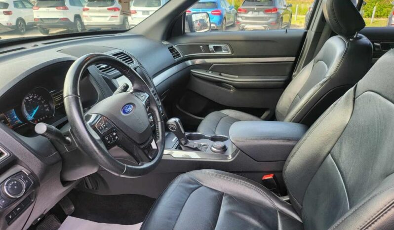 
								2018 Ford Explorer XLT 4WD| LEATHER| NAV| PWR+HEATED SEATS| & MORE full									