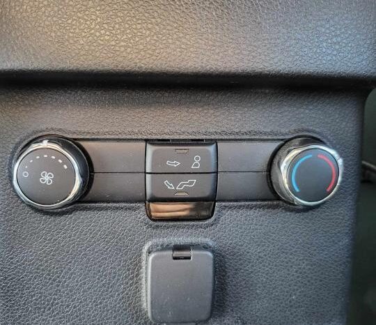 
								2018 Ford Explorer XLT 4WD| LEATHER| NAV| PWR+HEATED SEATS| & MORE full									