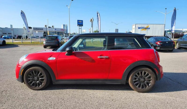 
								2019 MINI 3 door COOPER S | SUNROOF| CAMERA| HEATED SEATS| & MORE full									