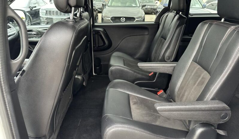 
								2020 Dodge Grand Caravan Premium Plus 2WD full									