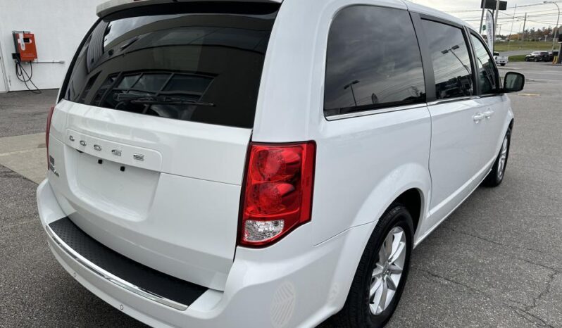 
								2020 Dodge Grand Caravan Premium Plus 2WD full									