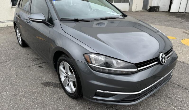 
								2020 Volkswagen Golf Highline 5-door Manual full									