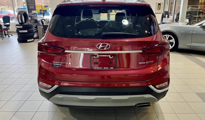 
								2019 Hyundai Santa Fe Luxury full									