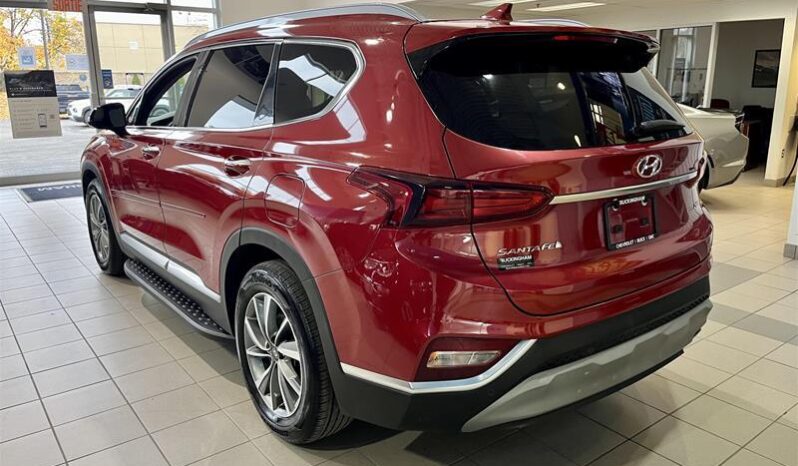 
								2019 Hyundai Santa Fe Luxury full									