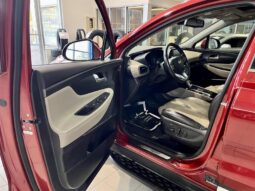 
										2019 Hyundai Santa Fe Luxury full									