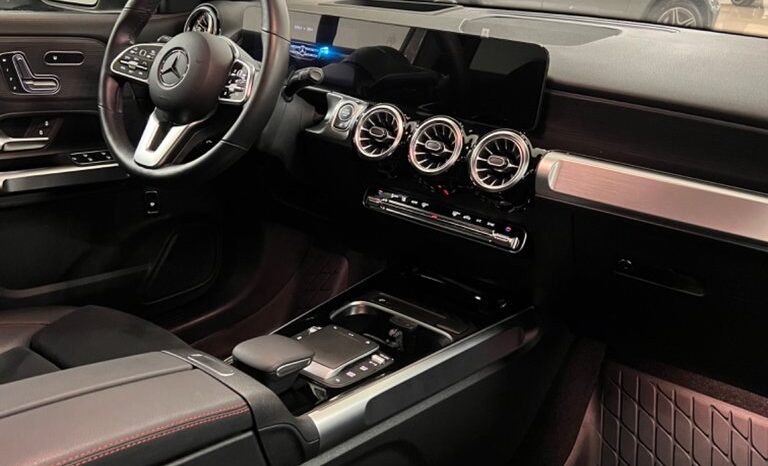 
								2023 Mercedes-Benz GLB250 4MATIC SUV full									