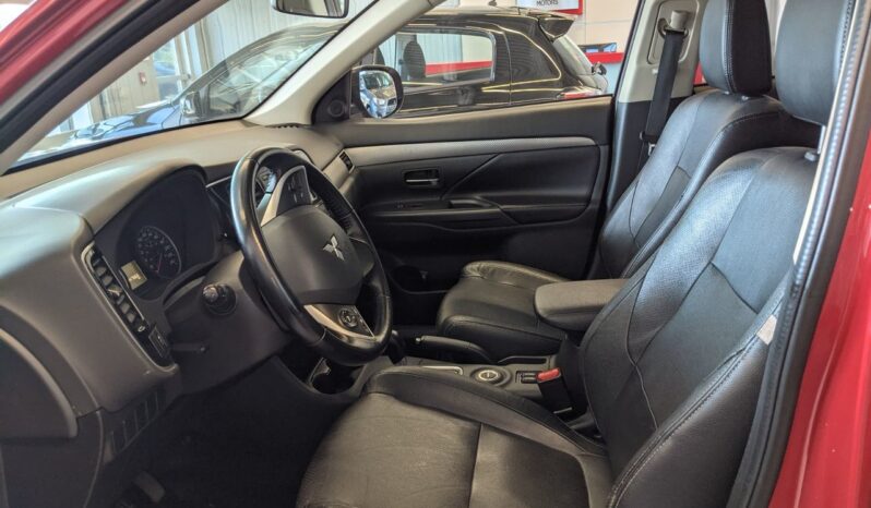 
								2015 Mitsubishi Outlander ES AWD full									