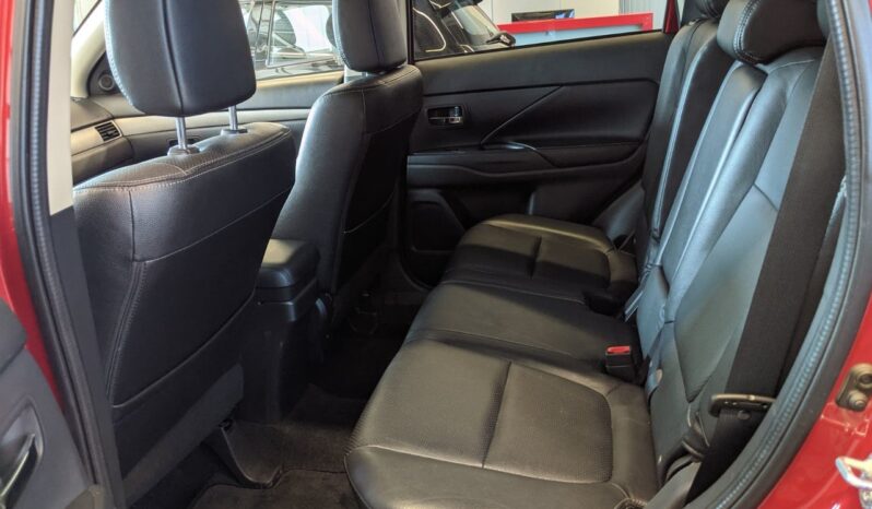 
								2015 Mitsubishi Outlander ES AWD full									