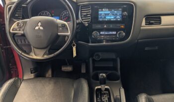 
										2015 Mitsubishi Outlander ES AWD full									