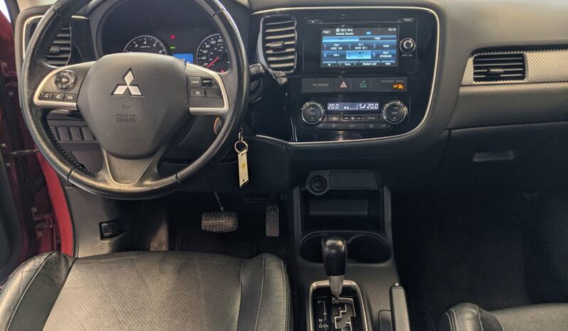 
								2015 Mitsubishi Outlander ES AWD full									