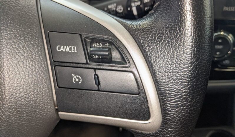 
								2015 Mitsubishi Outlander ES AWD full									