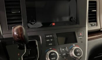 
										2017 Toyota Sienna XLE LTD 7-Passenger V6 full									