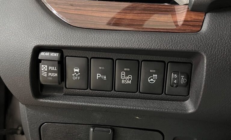 
								2017 Toyota Sienna XLE LTD 7-Passenger V6 full									