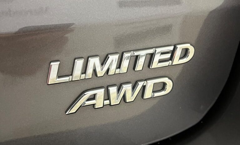 
								2017 Toyota Sienna XLE LTD 7-Passenger V6 full									