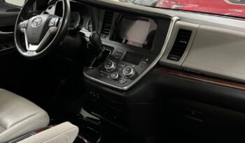 
										2017 Toyota Sienna XLE LTD 7-Passenger V6 full									