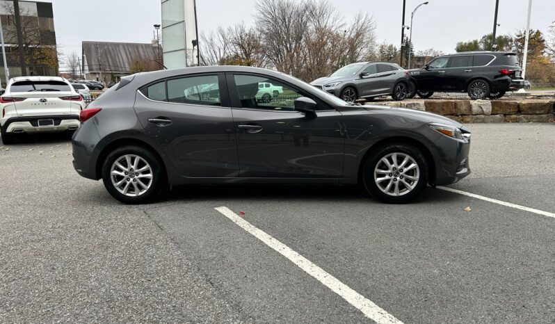 
								2018 Mazda Mazda3 Sport GS full									