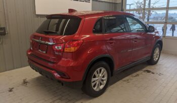 
										2019 Mitsubishi RVR SE AWD full									