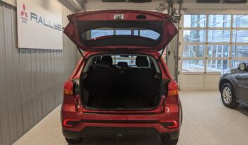 
										2019 Mitsubishi RVR SE AWD full									