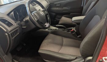 
										2019 Mitsubishi RVR SE AWD full									