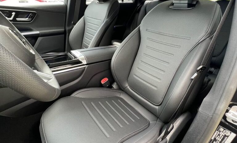 
								2023 Mercedes-Benz GLC300 4MATIC SUV full									