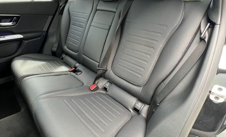 
								2023 Mercedes-Benz GLC300 4MATIC SUV full									