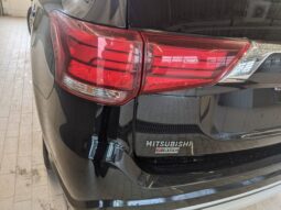 
										2019 Mitsubishi OUTLANDER PHEV GT AWD full									
