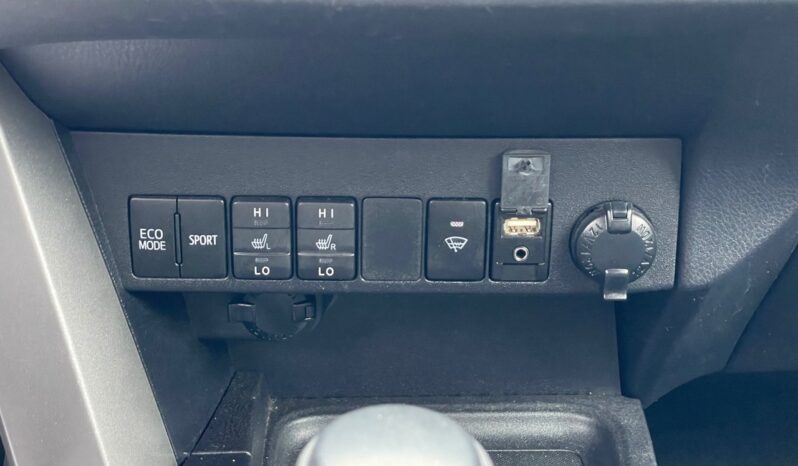 
								2016 Toyota RAV4 LE full									