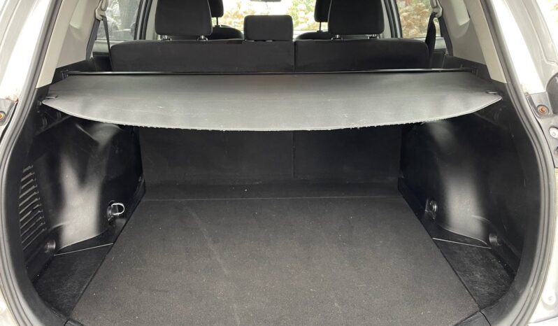 
								2016 Toyota RAV4 LE full									