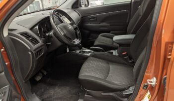 
										2020 Mitsubishi RVR ES AWD full									