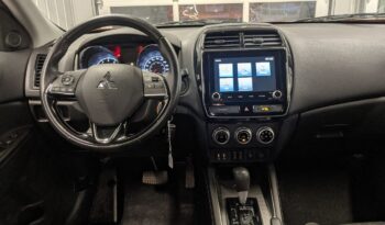 
										2020 Mitsubishi RVR ES AWD full									