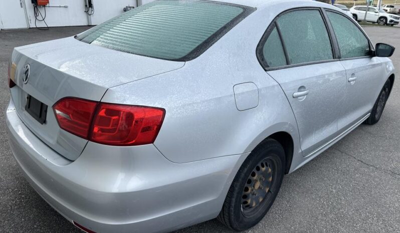 
								2013 Volkswagen Jetta 4dr 2.0L Auto Trendline *Ltd Avail* full									