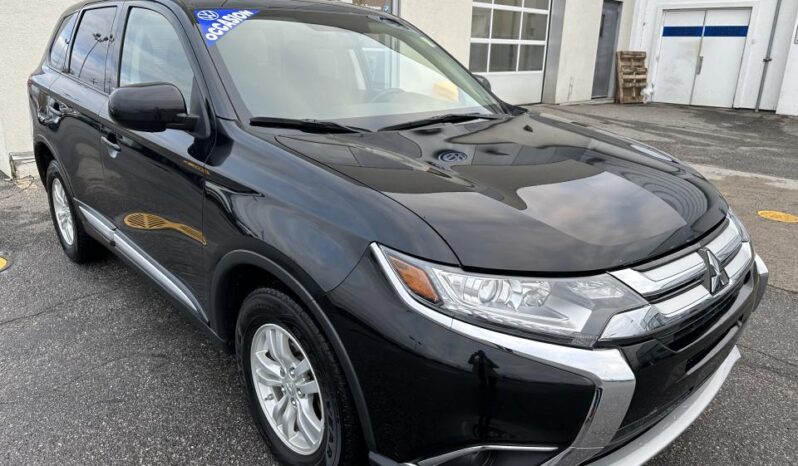 
								2016 Mitsubishi Outlander AWC 4dr ES full									