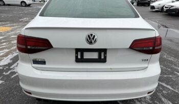 
										2017 Volkswagen Jetta 4dr 1.4 TSI Auto Wolfsburg Edition full									
