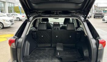 
										2021 Toyota RAV4 XLE AWD full									
