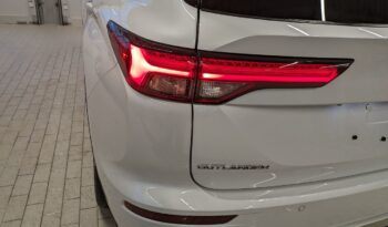 
										2023 Mitsubishi Outlander GT full									