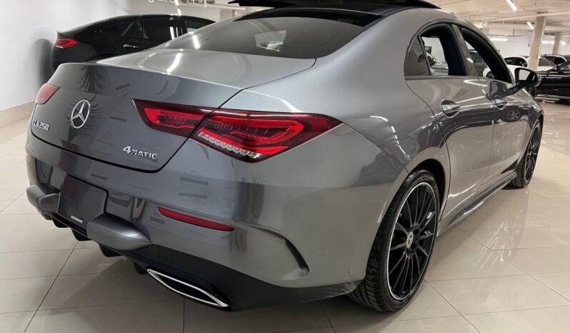 
								2022 Mercedes-Benz CLA250 4MATIC Coupe full									