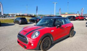 2019 MINI 3 door COOPER S | SUNROOF| CAMERA| HEATED SEATS| & MORE