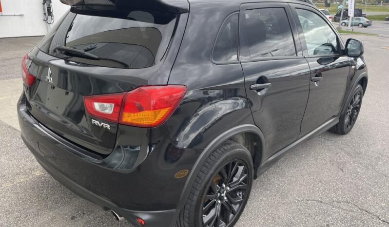 
								2017 Mitsubishi RVR AWD 4dr 2.4L CVT SE Limited Edition full									