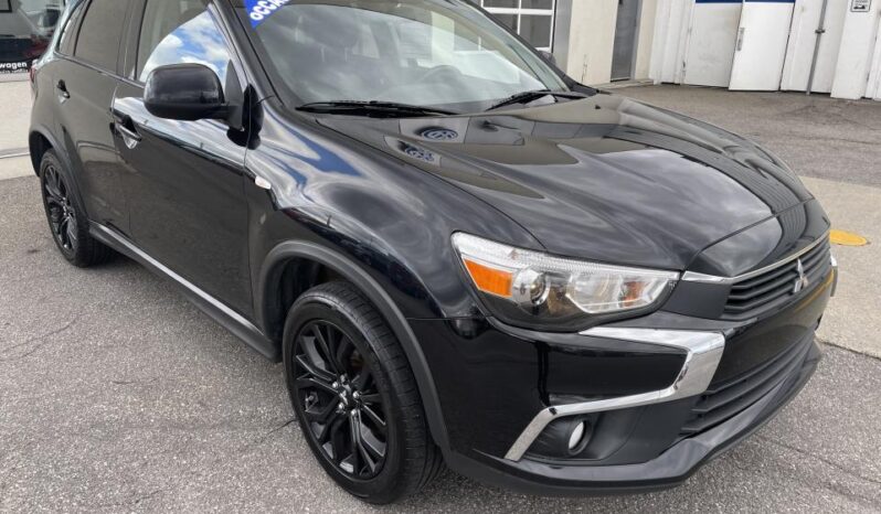 
								2017 Mitsubishi RVR AWD 4dr 2.4L CVT SE Limited Edition full									
