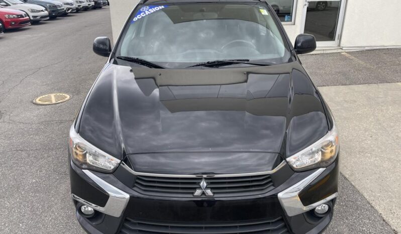 
								2017 Mitsubishi RVR AWD 4dr 2.4L CVT SE Limited Edition full									