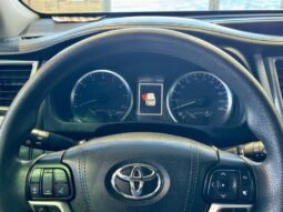 
										2018 Toyota Highlander LE full									