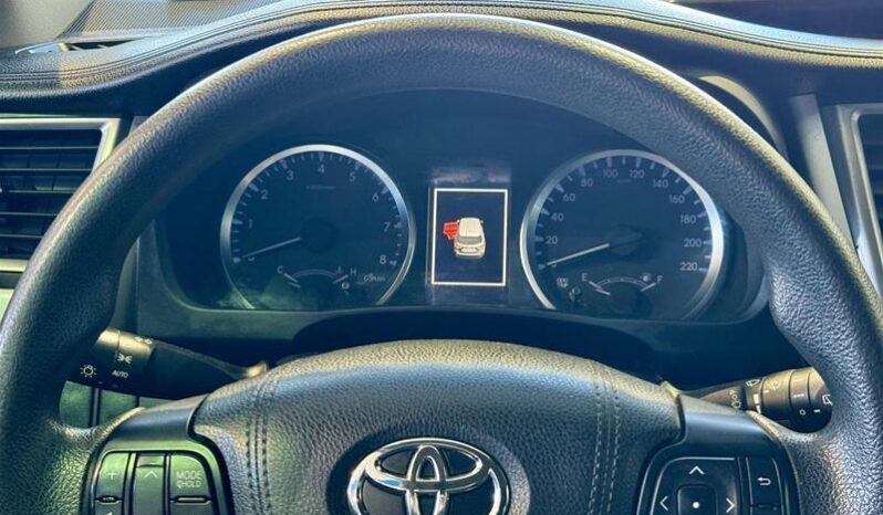 
								2018 Toyota Highlander LE full									