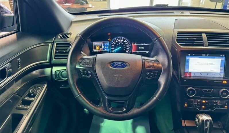 
								2018 Ford Explorer XLT full									