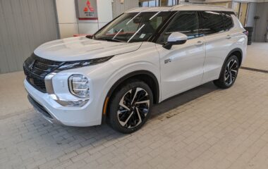 2024 Mitsubishi Outlander Plug-In Hybrid GT