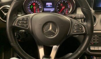 
										2019 Mercedes-Benz GLA250 4MATIC SUV full									
