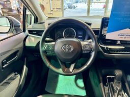 
										2022 Toyota Corolla LE full									