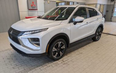 2024 Mitsubishi ECLIPSE CROSS ES